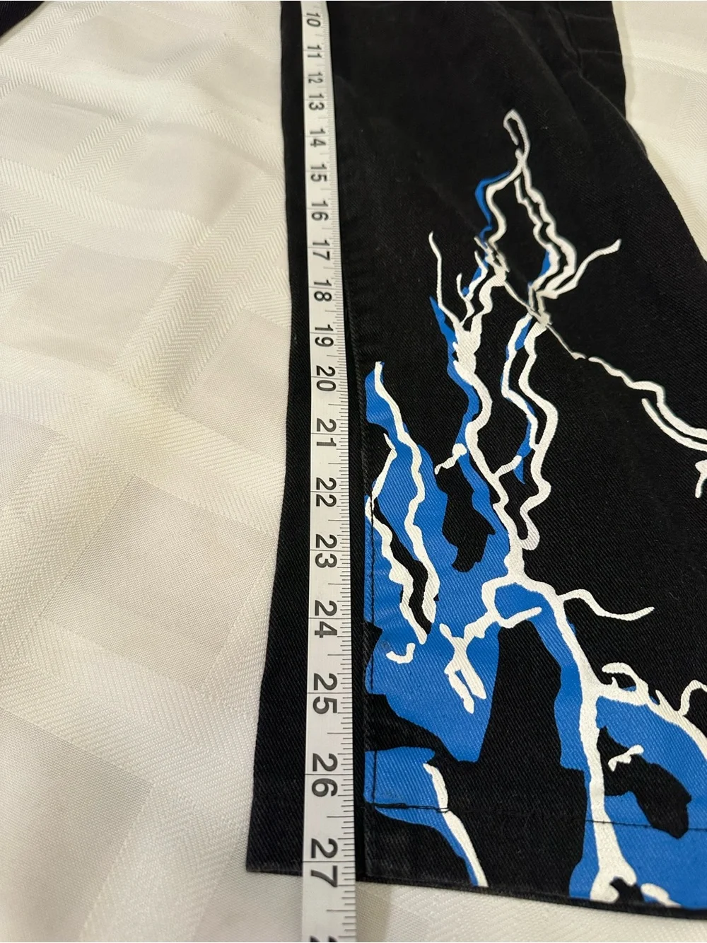 💙⚡️🤍⚡️SHEIN Black Straight Jeans with Blue & White Lightning Print, Size XS/0